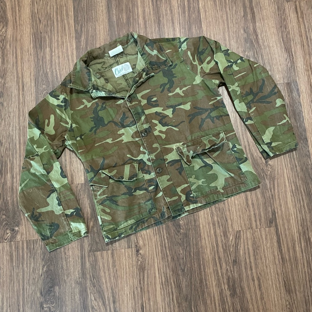 True Vintage 1960s Chief Jungle Camo Button Up Long Sleeve Shirt